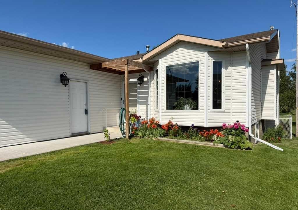 Picture for 64 Prairie Meadows Road W