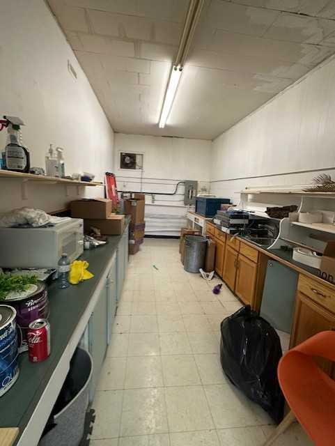 Picture for 209 2 Avenue W