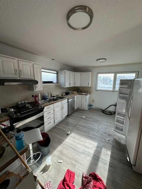 Picture for 417 2 Avenue W