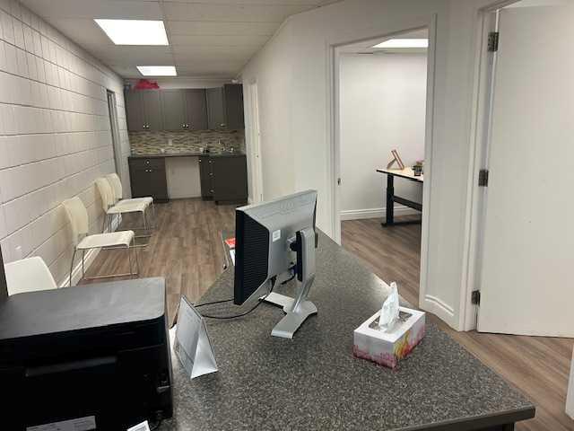 Picture for 6, 440 2 Street W