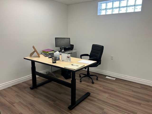 Picture for 6, 440 2 Street W