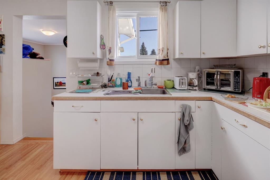 Picture for 718 7 Avenue E