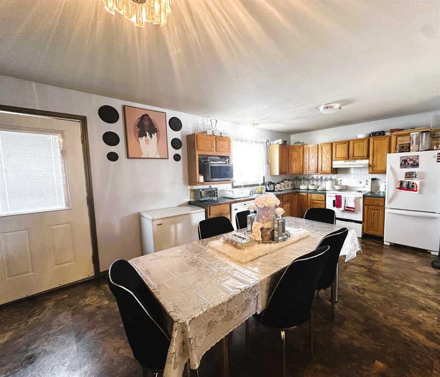 Picture for 200 Upland Boulevard W