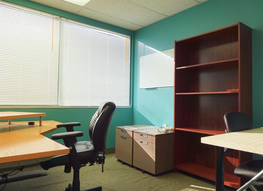 Picture for 203, 1026 16 Avenue NW