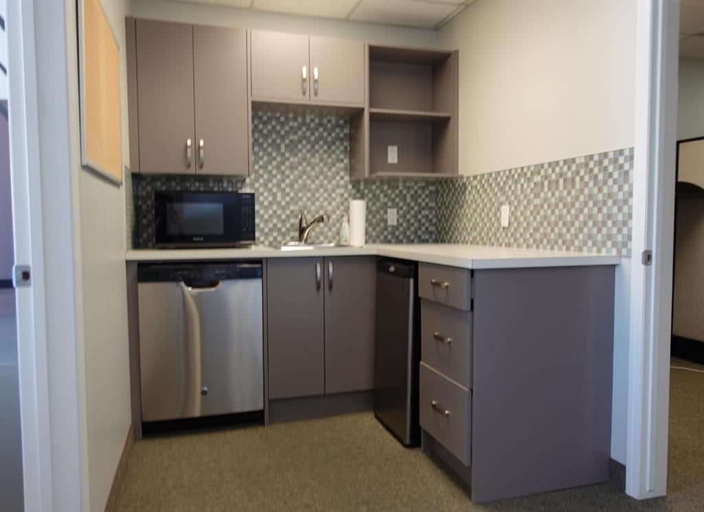 Picture for 203, 1026 16 Avenue NW