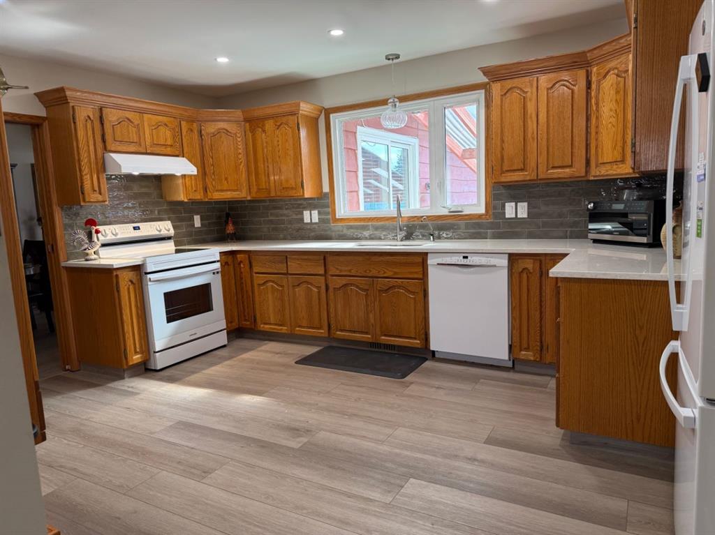 Picture for 1007 Riverside Drive East  