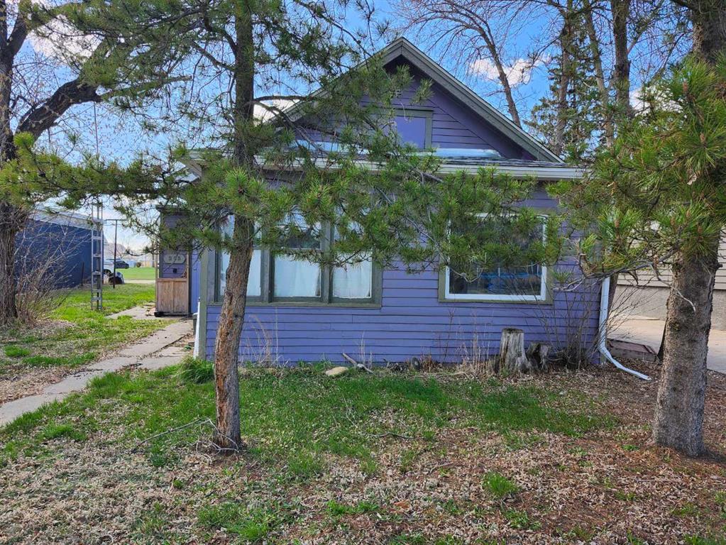 Picture for 355 4 Street W