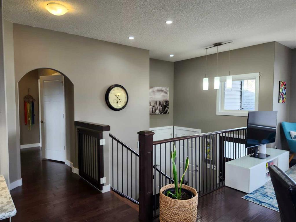 Picture for 102 9 Street 