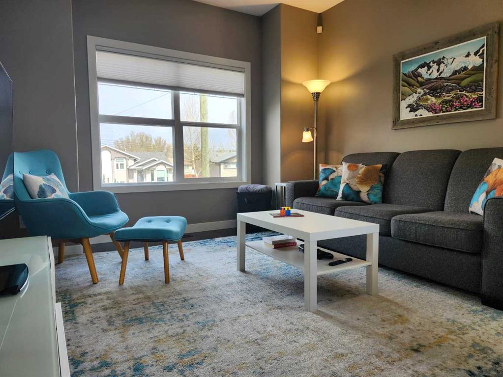 Picture for 102 9 Street 