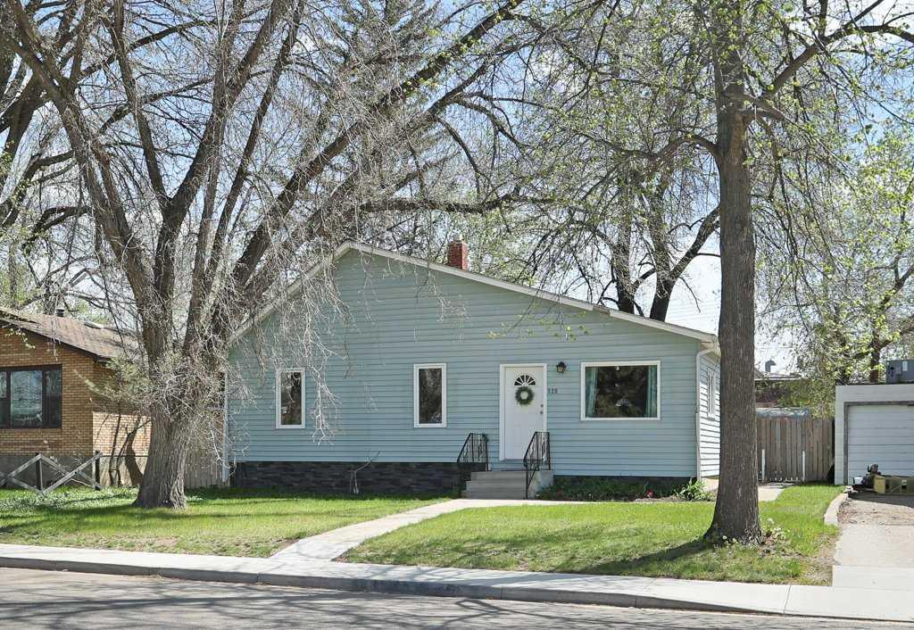 Picture for 320 3 Street W