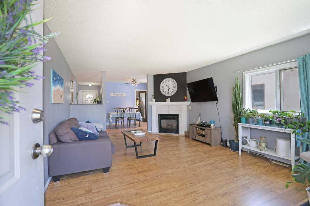 Picture for 320 3 Street W