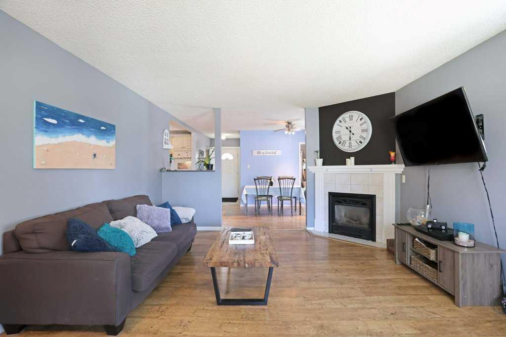 Picture for 320 3 Street W