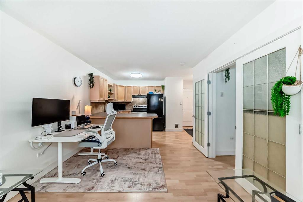 Picture for 8, 310 22 Avenue SW