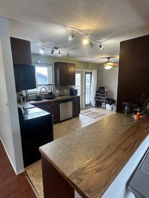Picture for 608 7 Avenue W