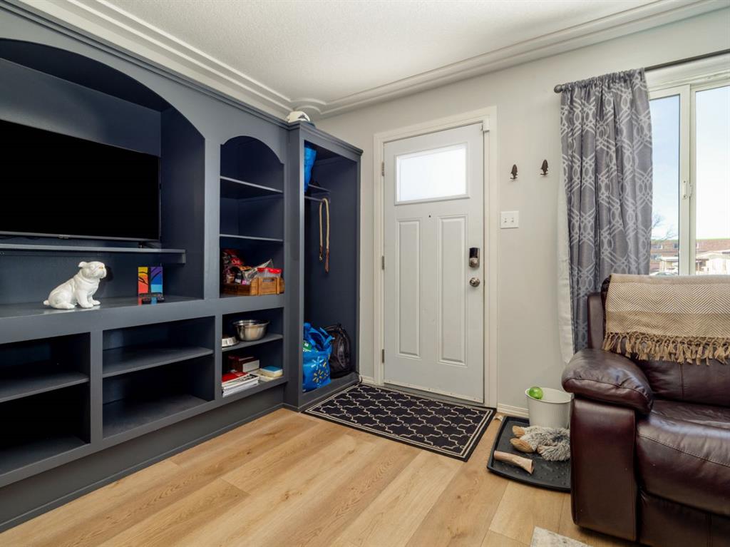 Picture for 29, 3406 20 Avenue S