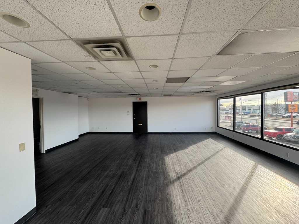 Picture for 201, 1830 52 Street SE