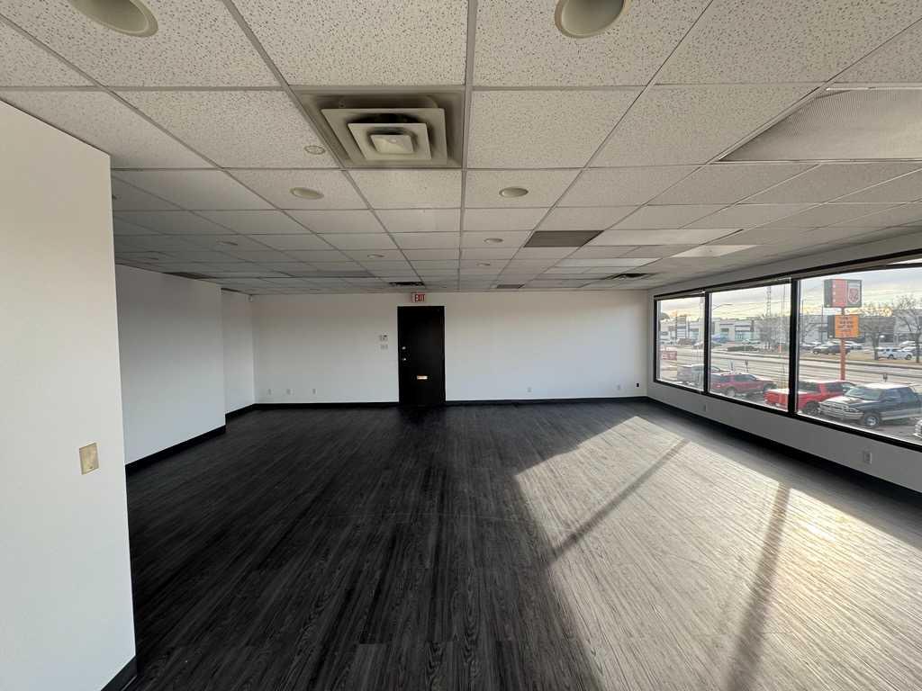 Picture for 201, 1830 52 Street SE