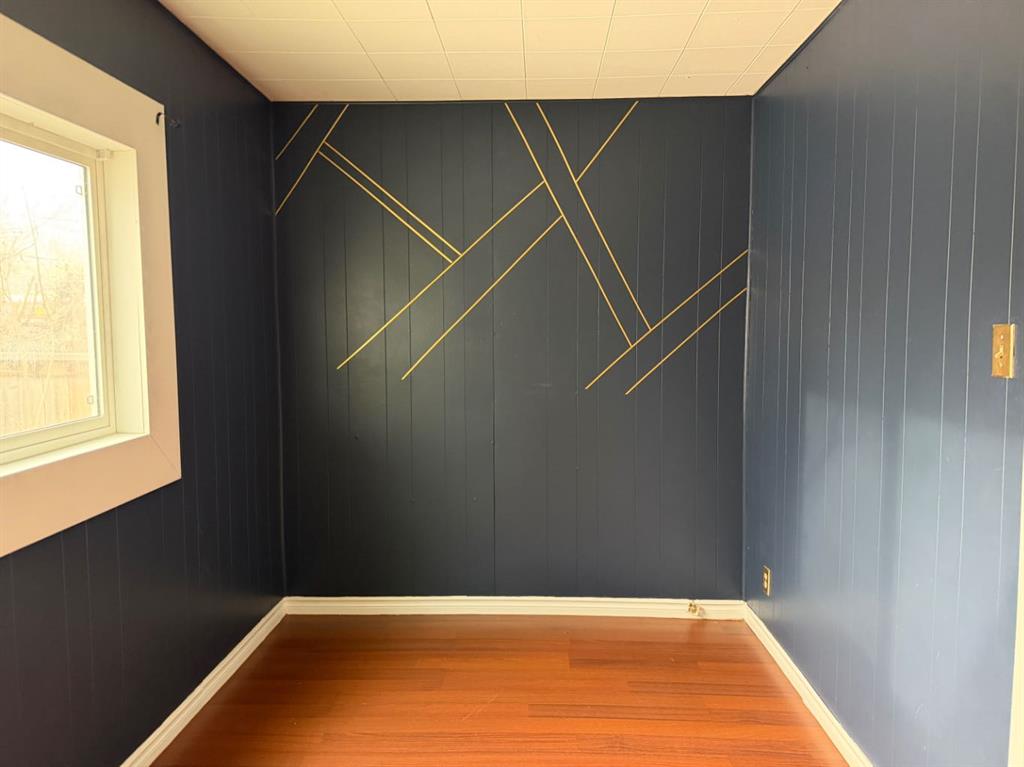 Picture for 461 5 Street E