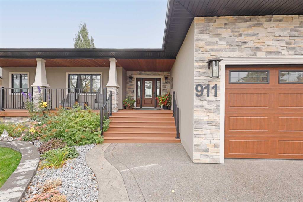 Picture for 911 2 Avenue W