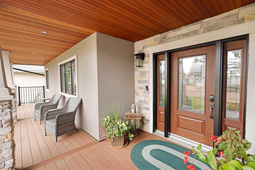 Picture for 911 2 Avenue W