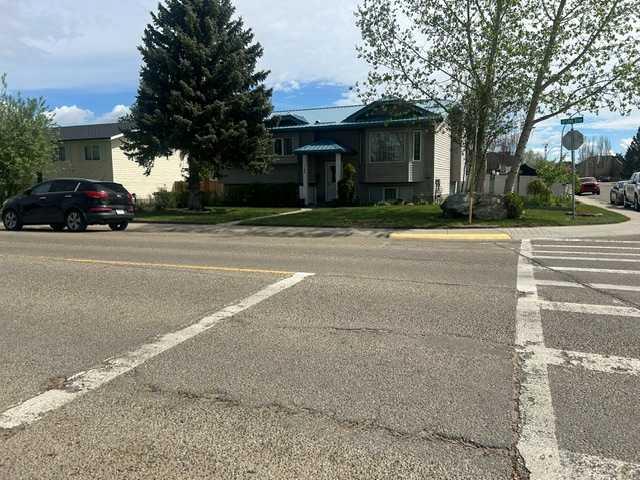 Picture for 144 Upland Boulevard W