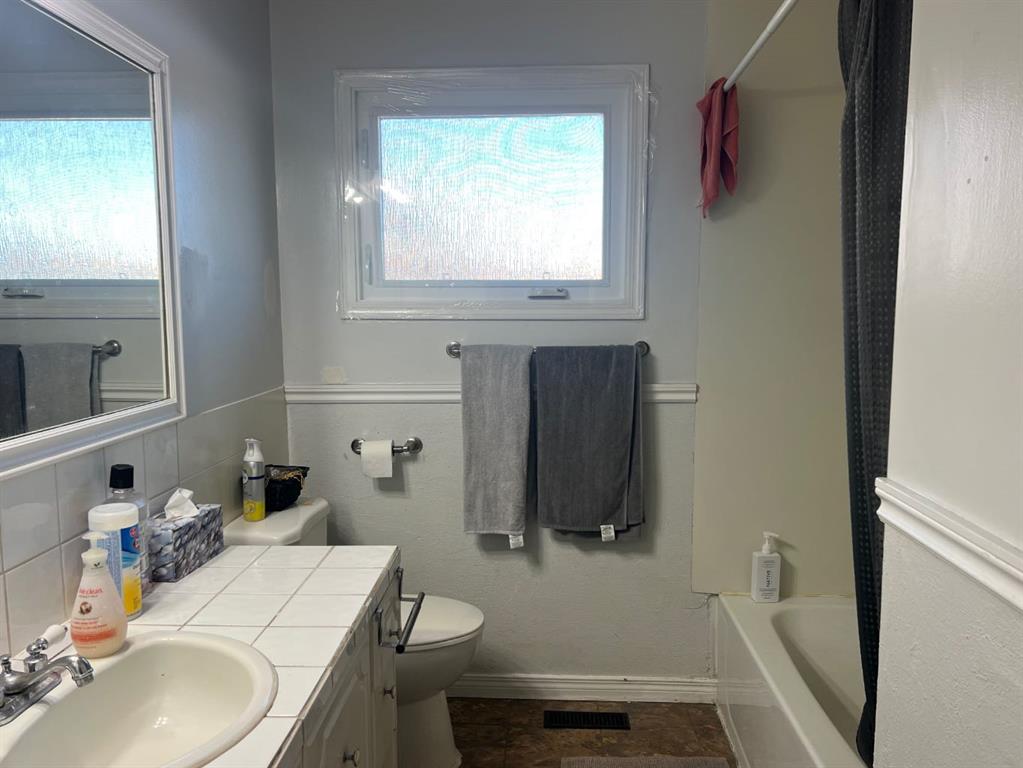 Picture for 48 Hunts Crescent  https://www.cirrealty.ca/reb/rasca/5/A2264525_7.jpg