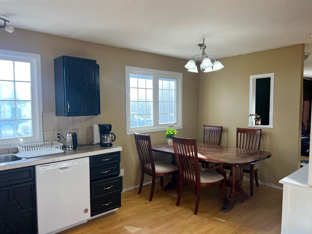 Picture for 48 Hunts Crescent  https://www.cirrealty.ca/reb/rasca/5/A2264525_8.jpg