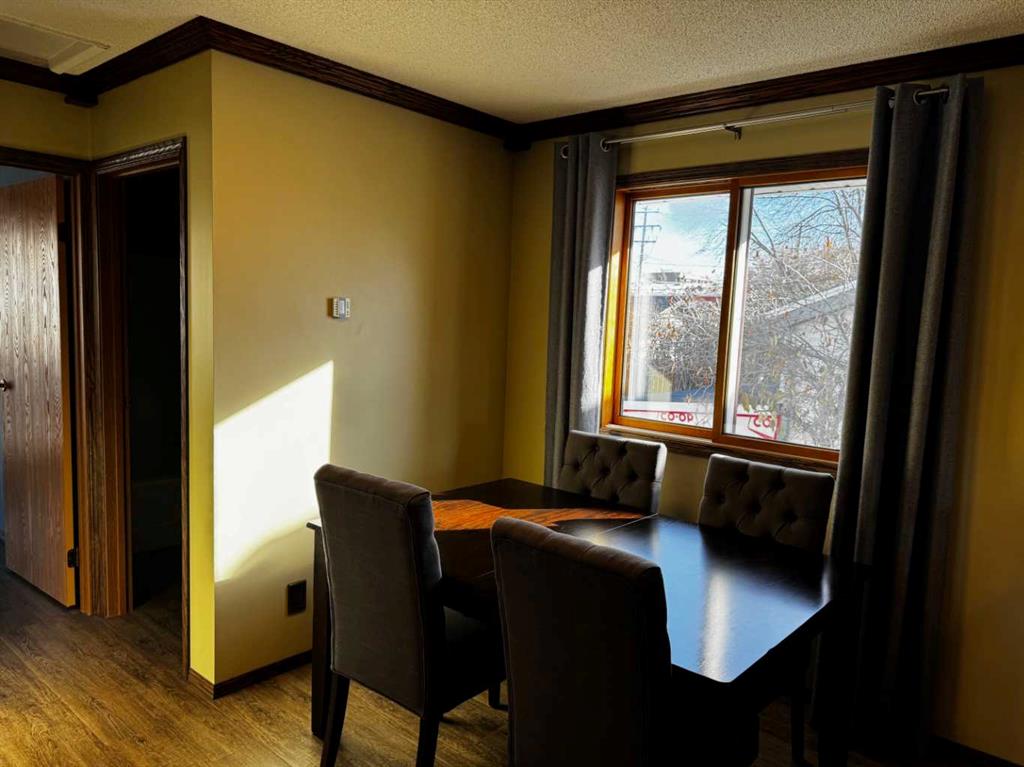 Picture for 116 1 Street W https://www.cirrealty.ca/reb/rasca/5/A2266215_11.jpg