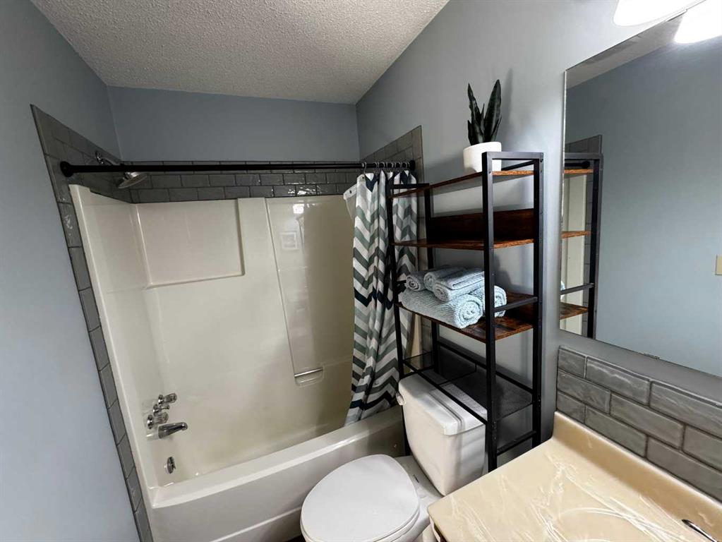 Picture for 116 1 Street W https://www.cirrealty.ca/reb/rasca/5/A2266215_17.jpg