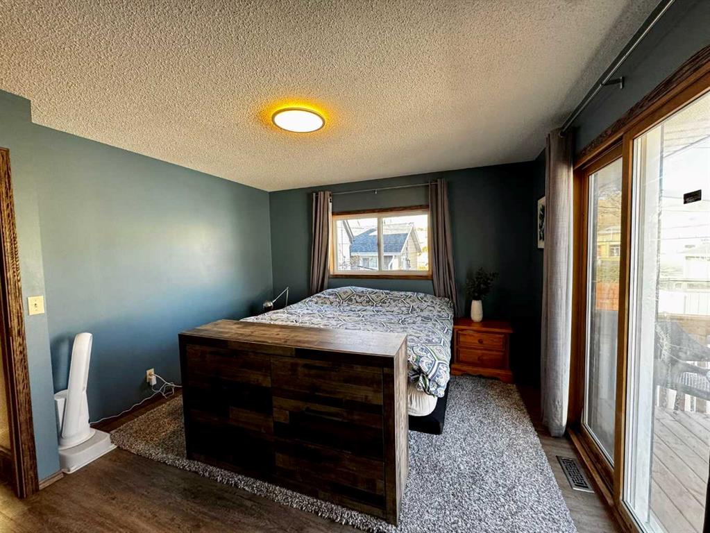 Picture for 116 1 Street W https://www.cirrealty.ca/reb/rasca/5/A2266215_21.jpg