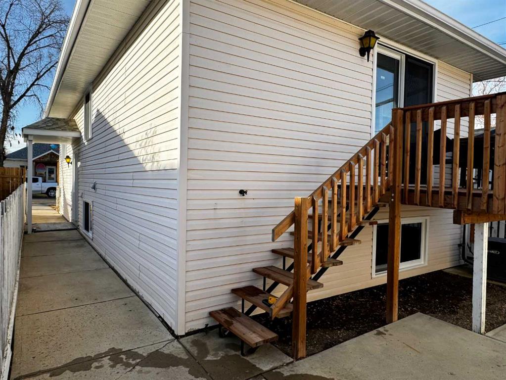 Picture for 116 1 Street W https://www.cirrealty.ca/reb/rasca/5/A2266215_39.jpg