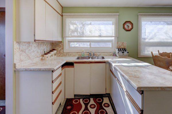 Picture for 181 5 Street W