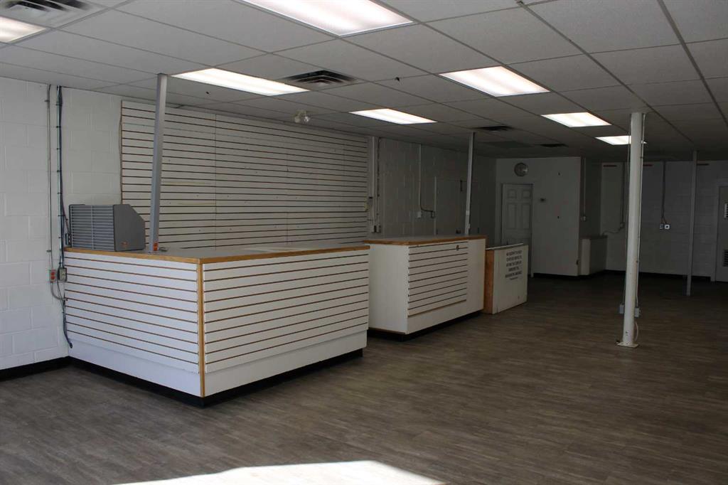 Picture for 135 Young Road S