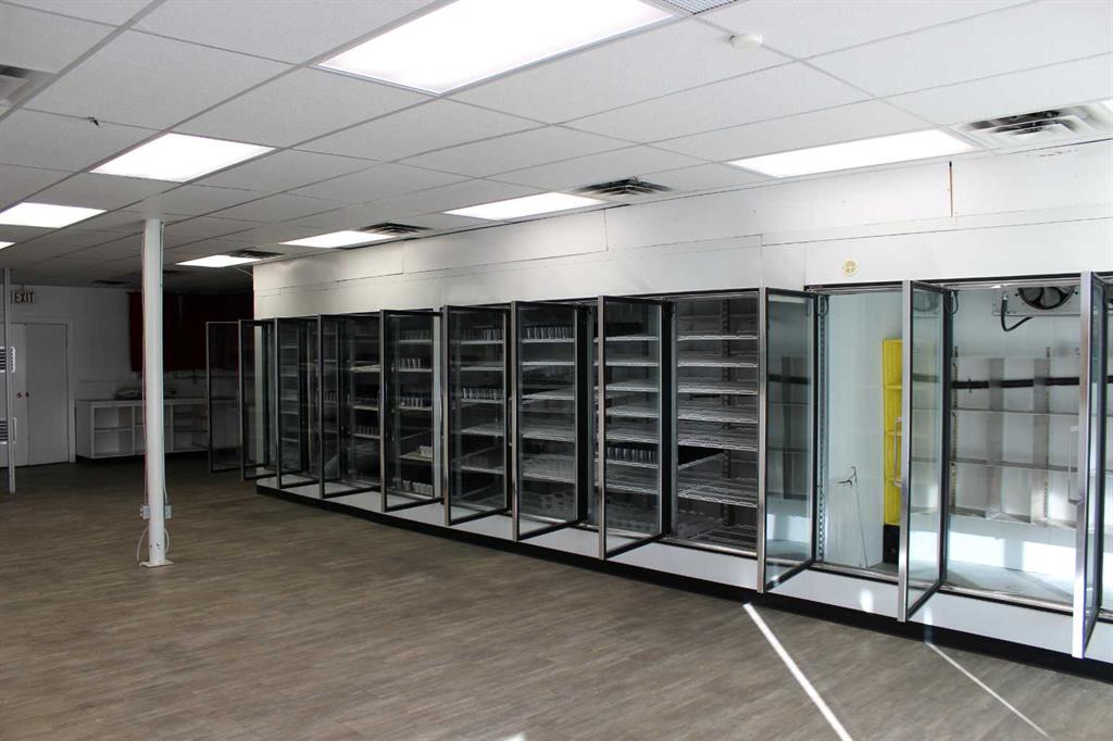 Picture for 135 Young Road S