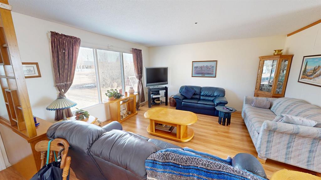 Picture for 305 2 Avenue 