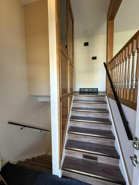 Picture for 103 7 Avenue E