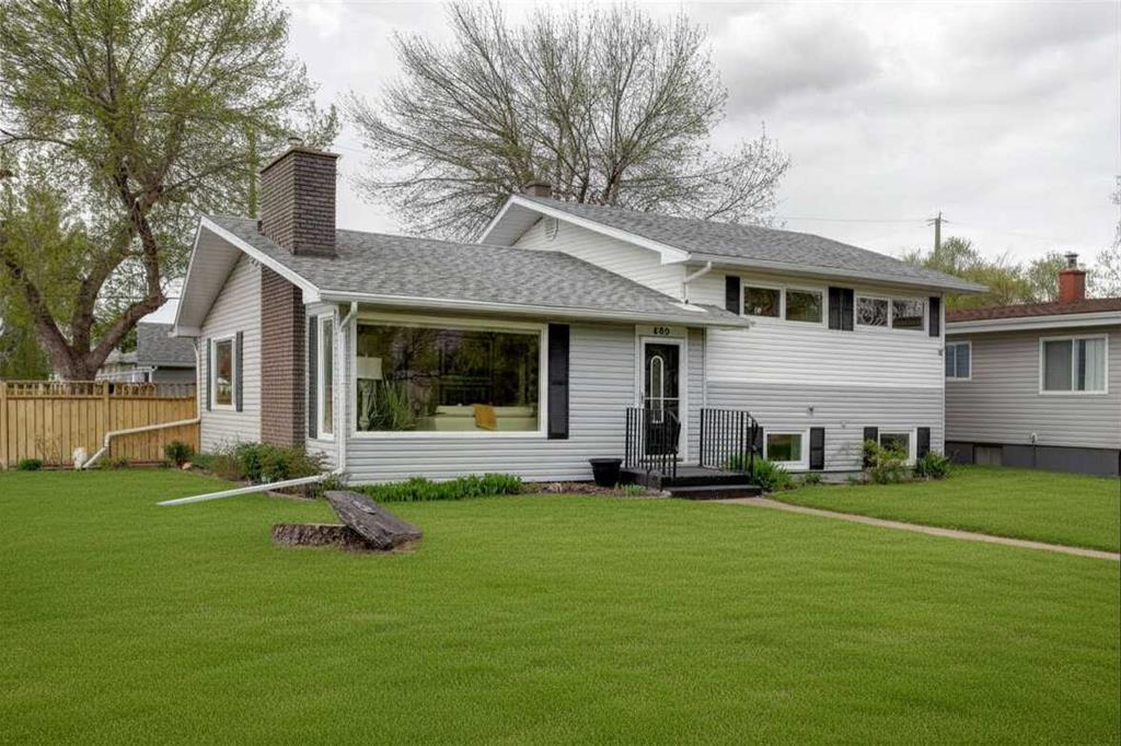 Picture for 809 Riverside Drive E