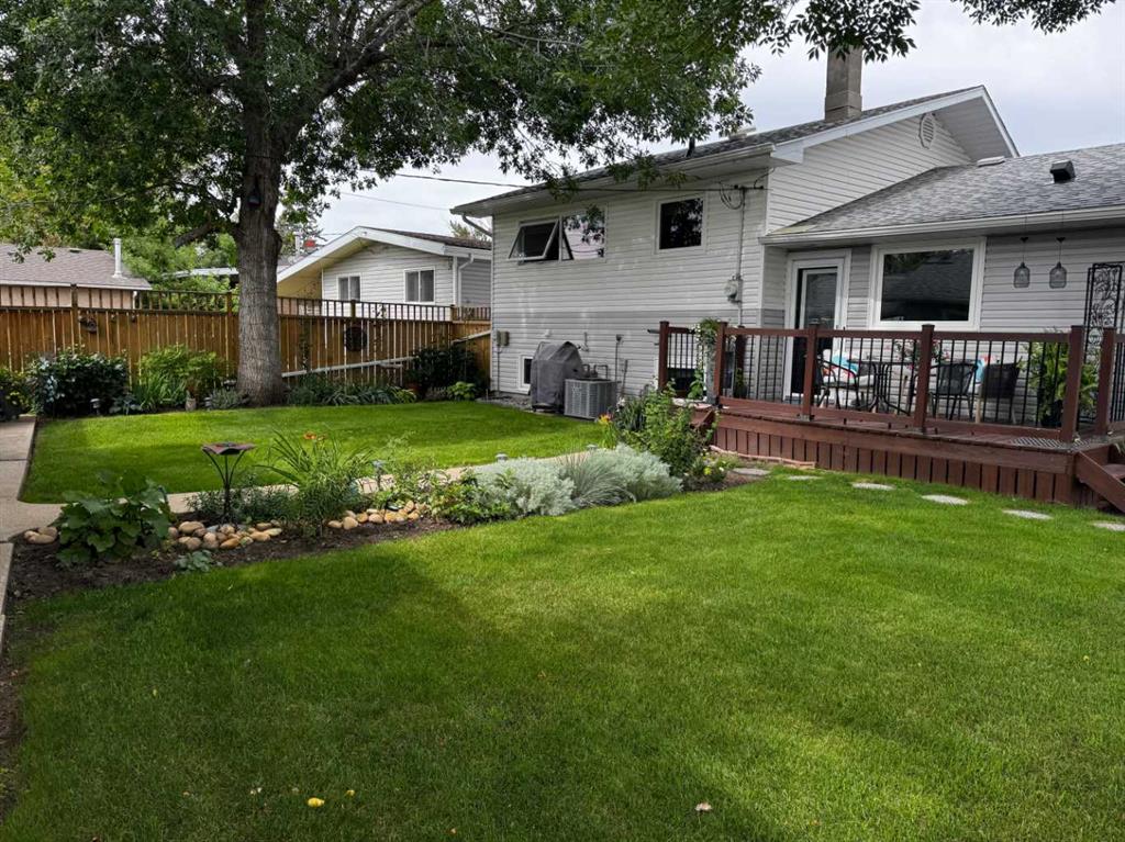 Picture for 809 Riverside Drive E