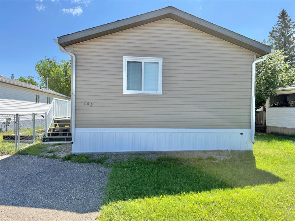 Picture for 144 Birch Street W