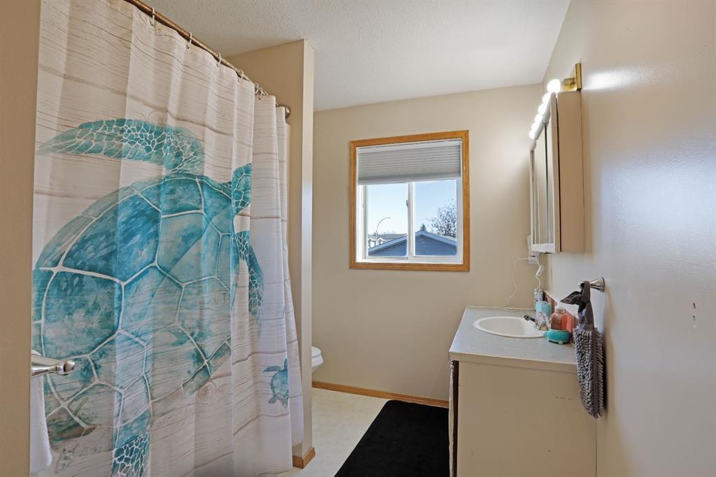 Picture for 305 3 Street W https://www.cirrealty.ca/reb/rasca/6/A2266146_34.jpg