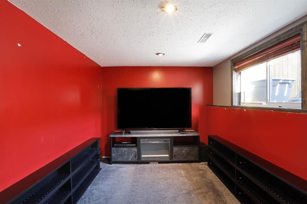 Picture for 305 3 Street W https://www.cirrealty.ca/reb/rasca/6/A2266146_41.jpg