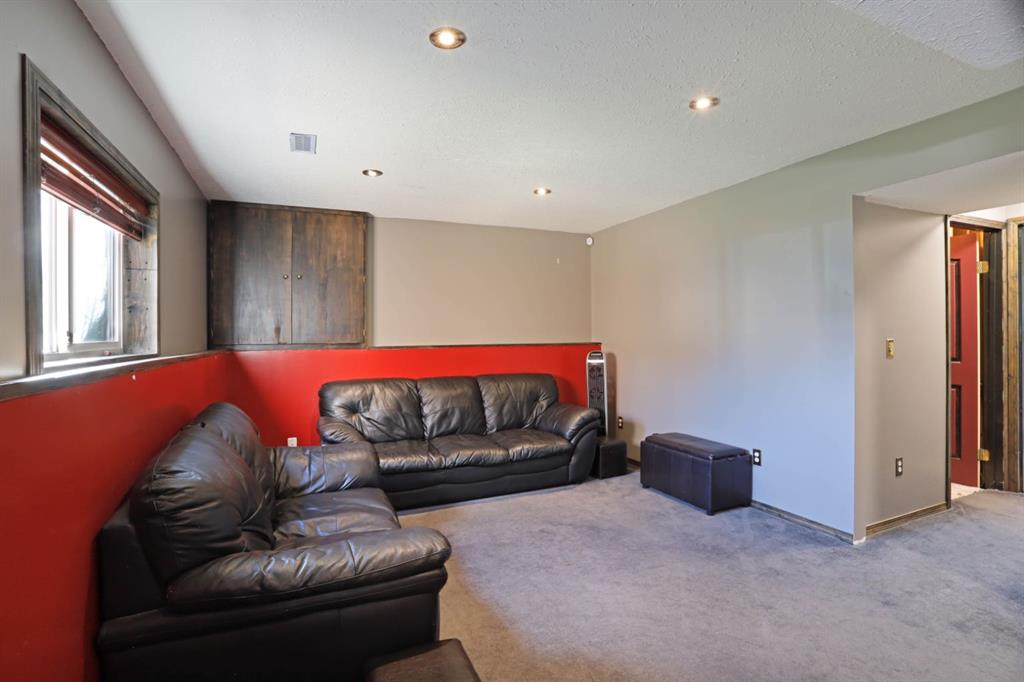 Picture for 305 3 Street W https://www.cirrealty.ca/reb/rasca/6/A2266146_42.jpg