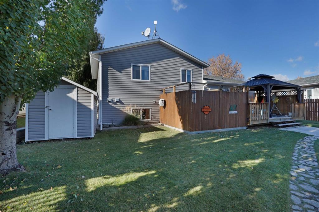 Picture for 305 3 Street W Picture for 305 3 Street W