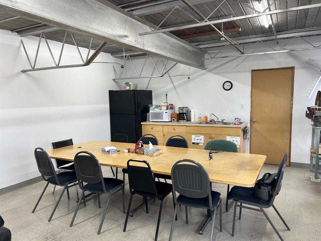 Picture for 233 31 Street N