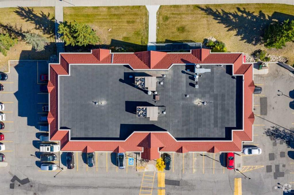 Picture for 201, 60 Crowfoot Crescent NW