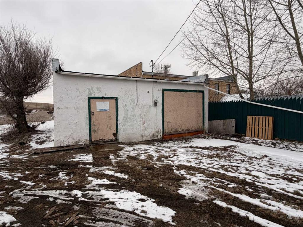 Picture for 416 Caradoc Avenue Avenue 