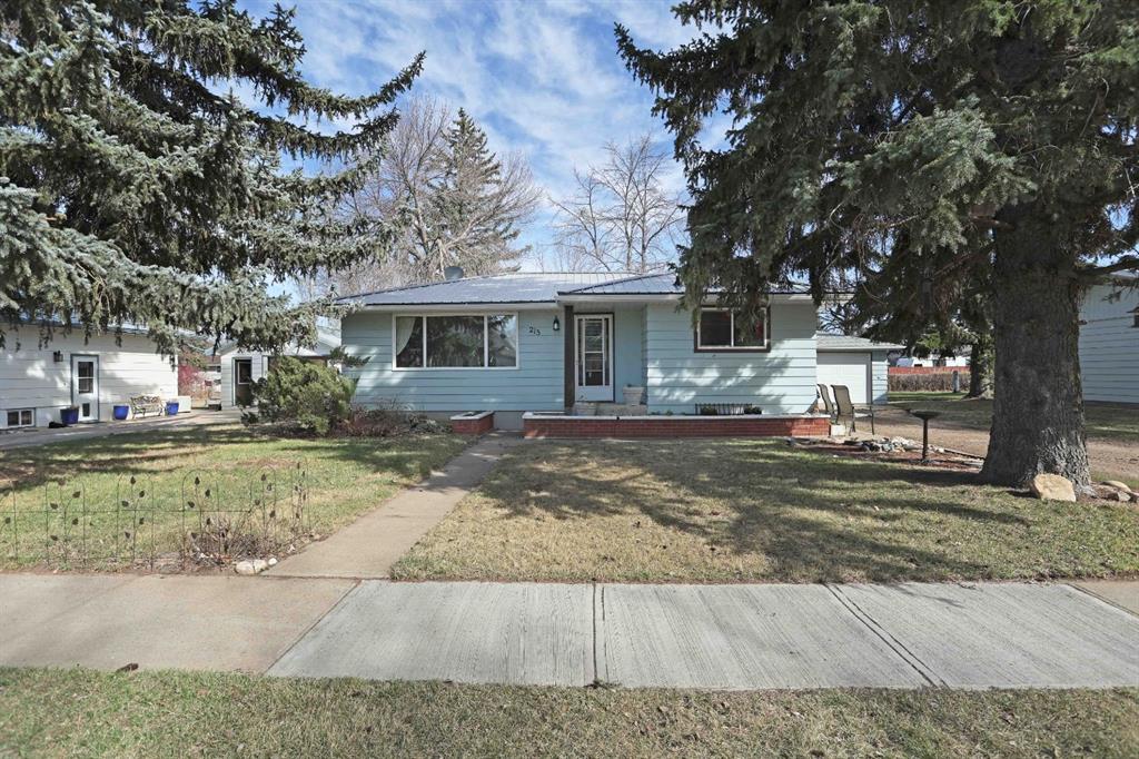 Picture for 215 1 Street E