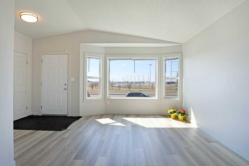 Picture for 1712 2 Avenue E