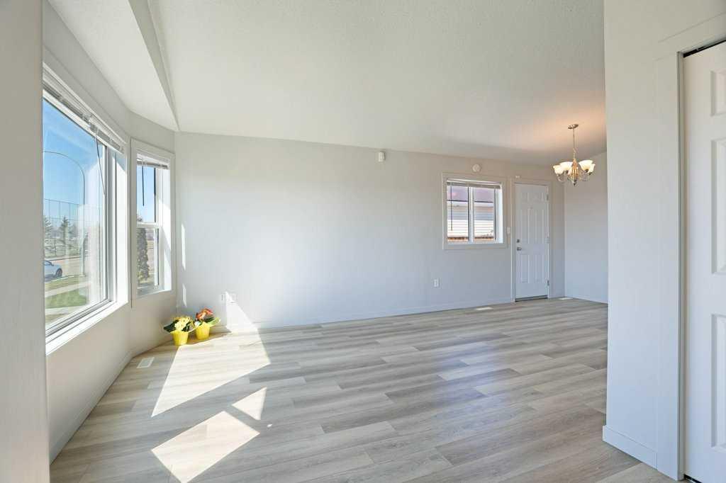 Picture for 1712 2 Avenue E