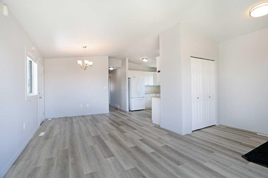 Picture for 1712 2 Avenue E